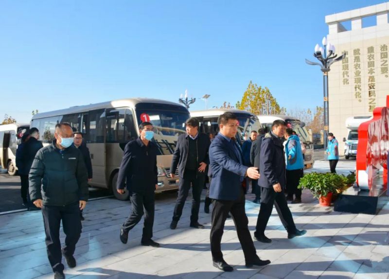推動農(nóng)業(yè)現(xiàn)代化丨熱烈歡迎衛(wèi)輝市各級領(lǐng)導蒞臨我司調(diào)研指導